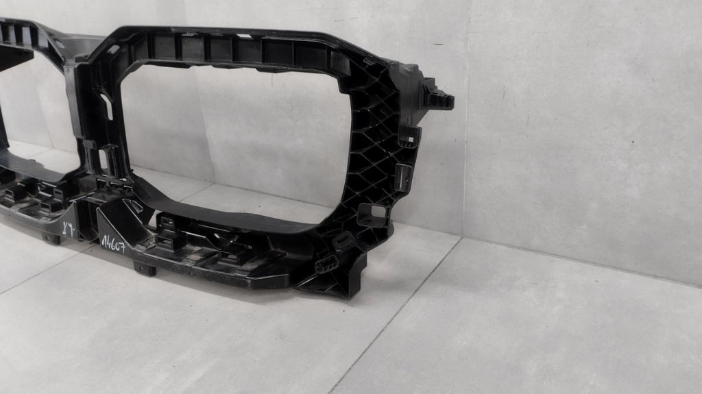Usmjerivač zraka KANAŁ GÓRA BMW XM G09 2022- WLOT OEM 51749451352