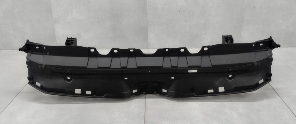 Usmjerivač zraka KANAŁ GÓRA BMW XM G09 2022- WLOT OEM 51749451352