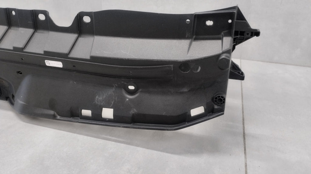 Usmjerivač zraka KANAŁ GÓRA BMW XM G09 2022- WLOT OEM 51749451352
