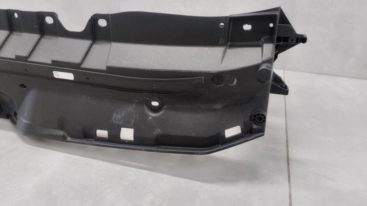 Usmjerivač zraka KANAŁ GÓRA BMW XM G09 2022- WLOT OEM 51749451352