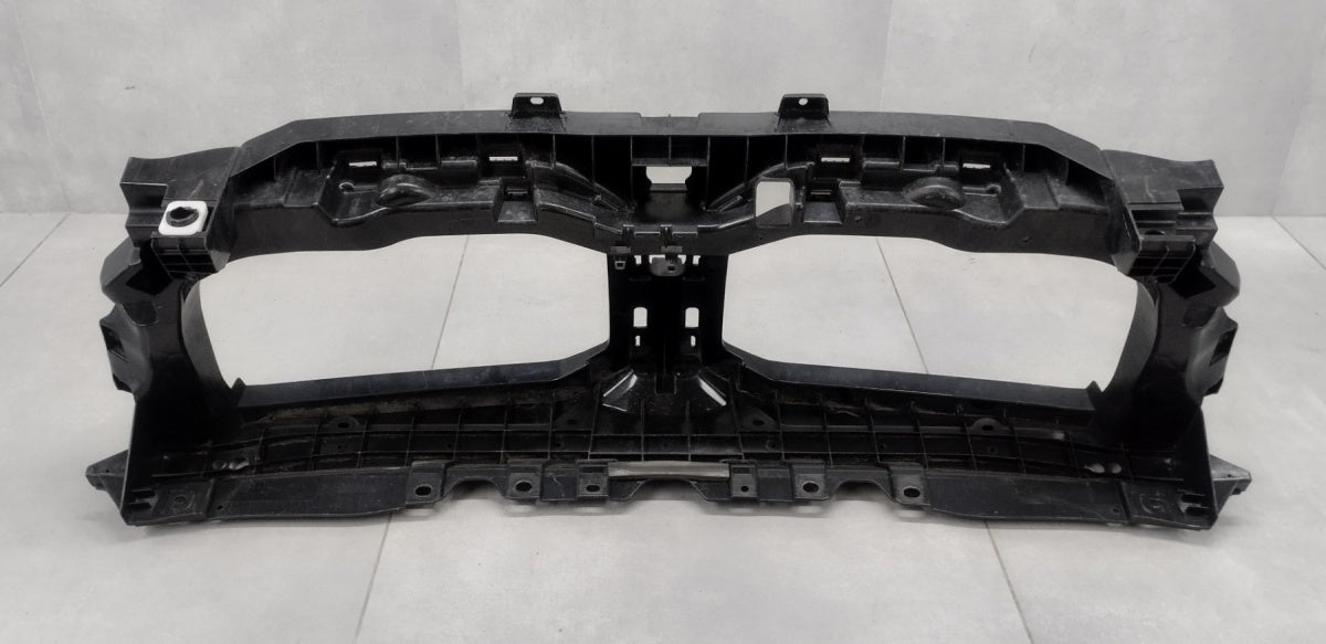 Usmjerivač zraka KANAŁ GÓRA BMW XM G09 2022- WLOT OEM 51749451352