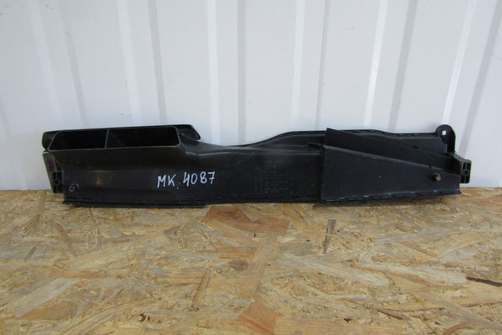 Usmjerivač zraka wlot VW AUDI SEAT SKODA 2Q 2Q0129509A