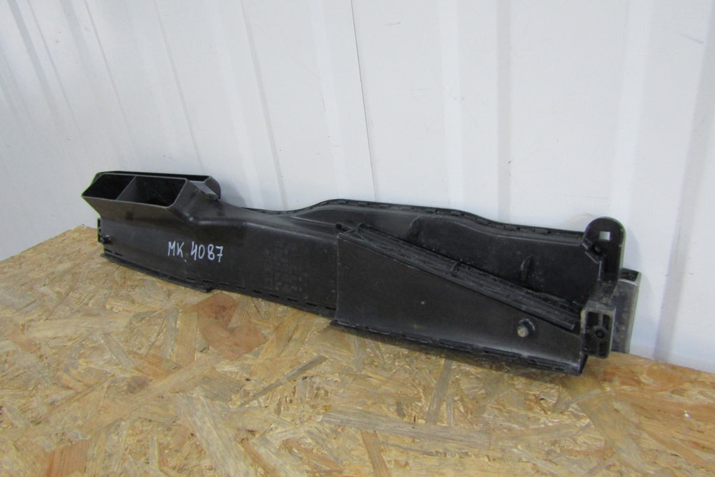 Usmjerivač zraka wlot VW AUDI SEAT SKODA 2Q 2Q0129509A