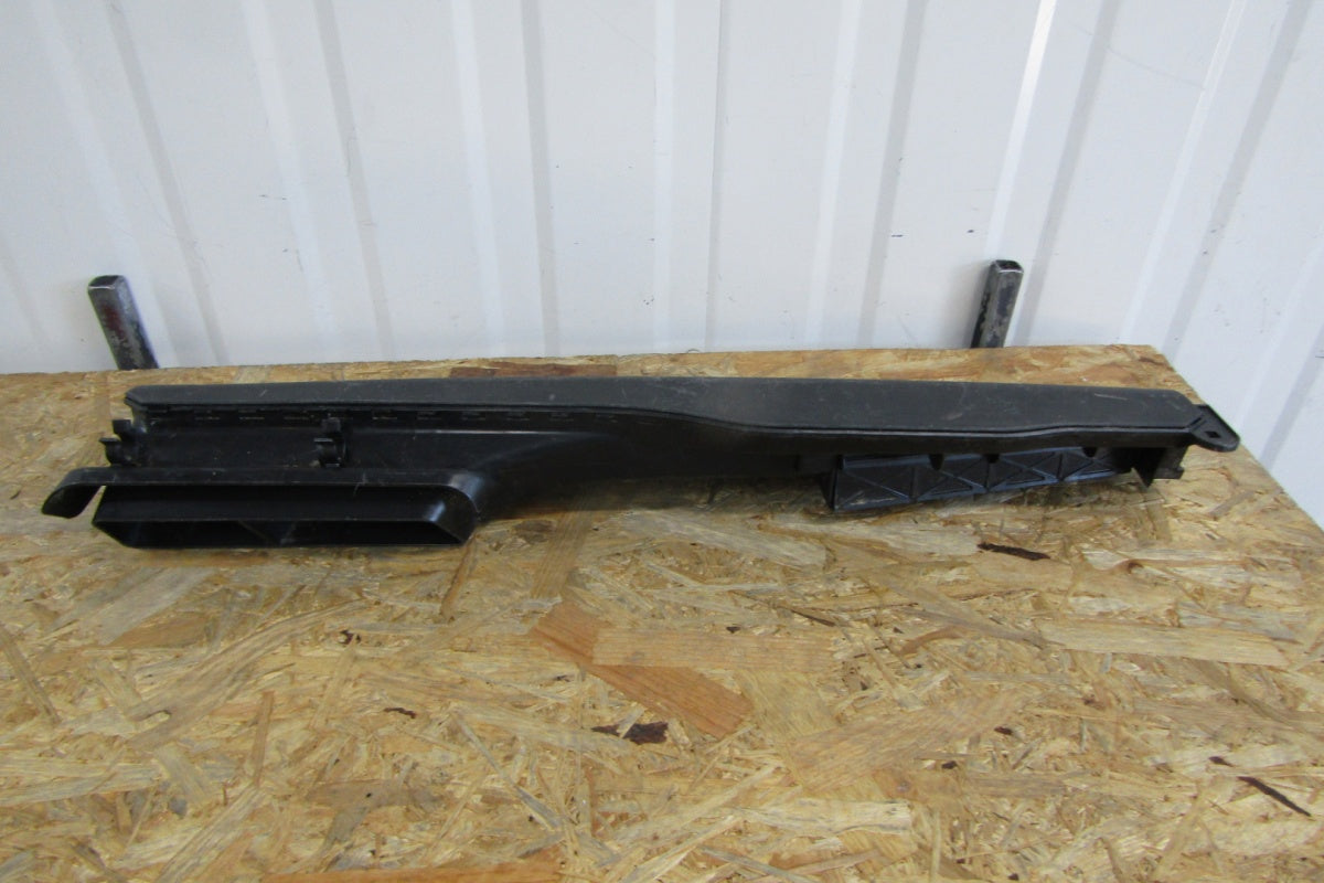 Usmjerivač zraka wlot VW AUDI SEAT SKODA 2Q 2Q0129509A