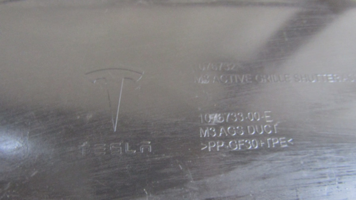 Usmjerivač zraka żaluzja TESLA 3 17-20 1076733-00-E