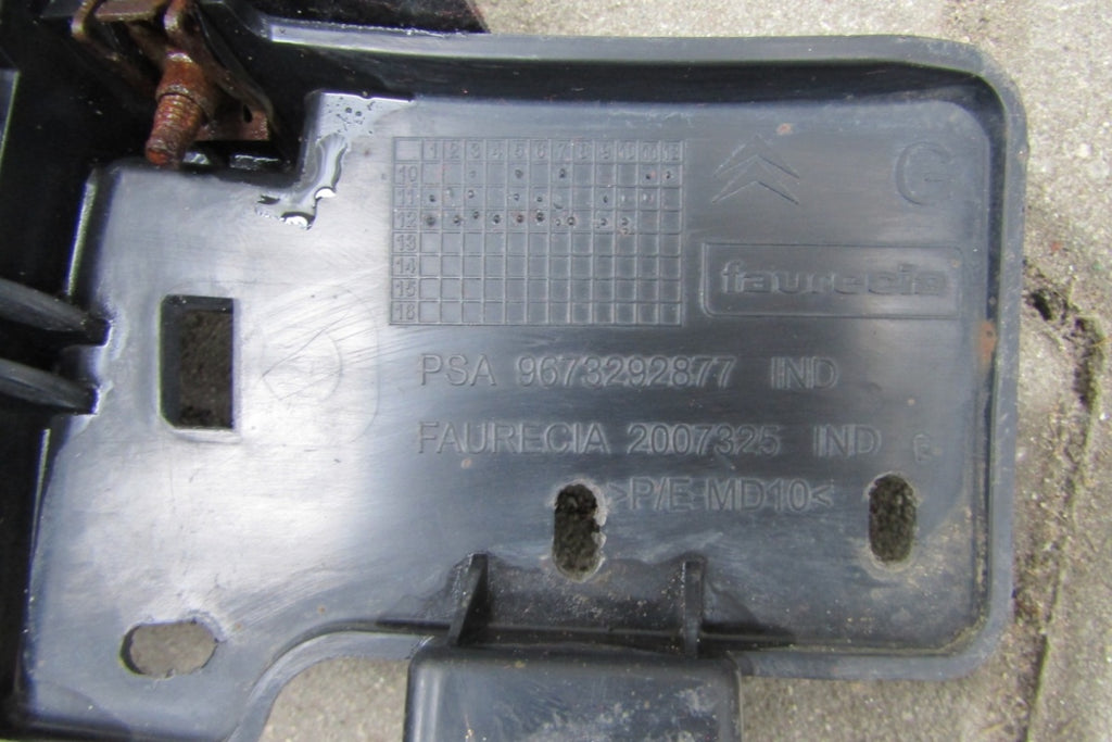 Usmjerivač zraka wlot kanał lijevi CITROEN DS5 10- 9673292877