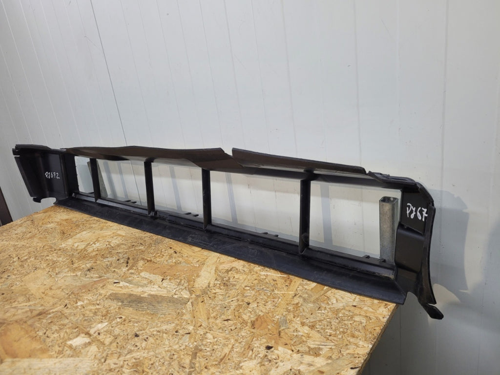 Volan wlot powietrza Audi Q8 4MN