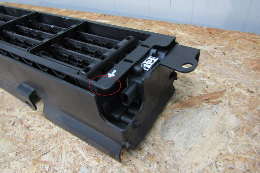 Volan roleta wlot powietrza NISSAN QASHQAI II J11 13- 62322-4EA0B