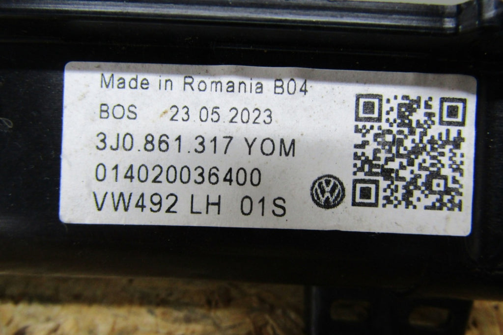 Roleta przeciwsłoneczna lijevi zadnji VW Passat B9 3J0861317
