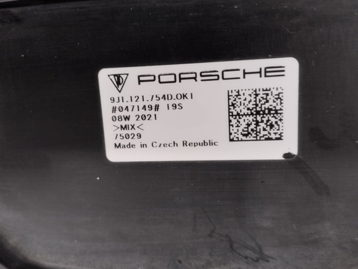 Volan roleta żaluzja powietrza desni Porsche Taycan 9J1 19-