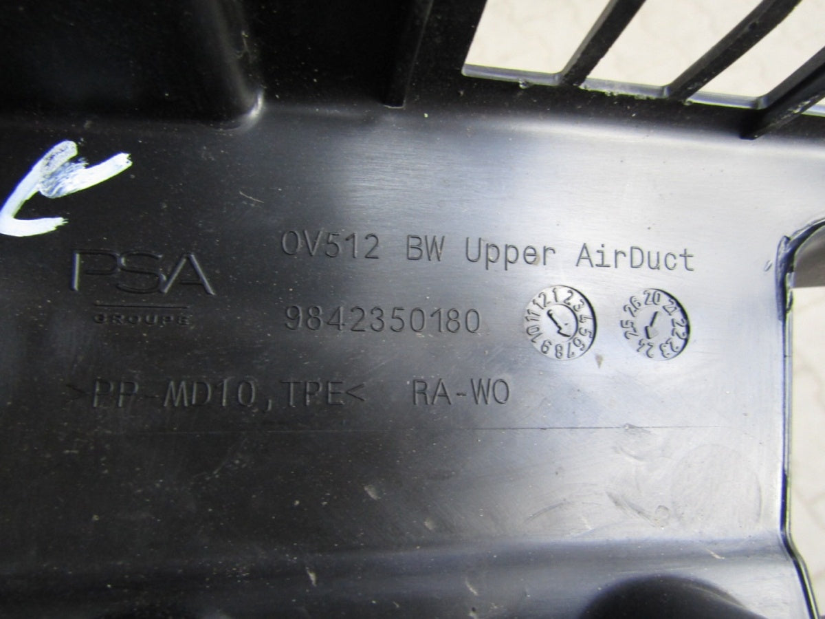 Volan wlot powietrza Opel Astra L 22-