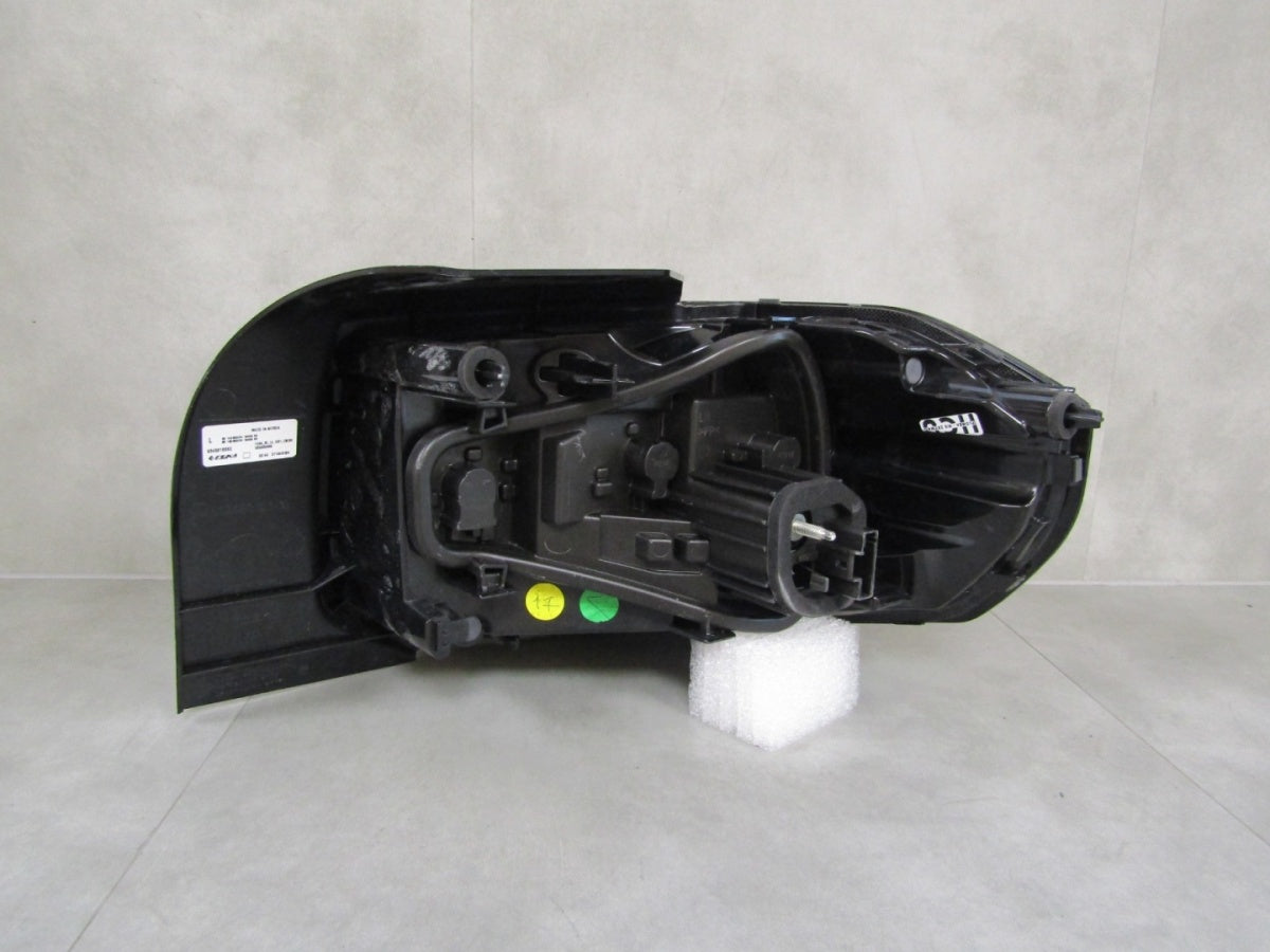 komplet lamp tylnych lijevi desni Citroen C3 IV halogen 24- 9848892180 9845602580