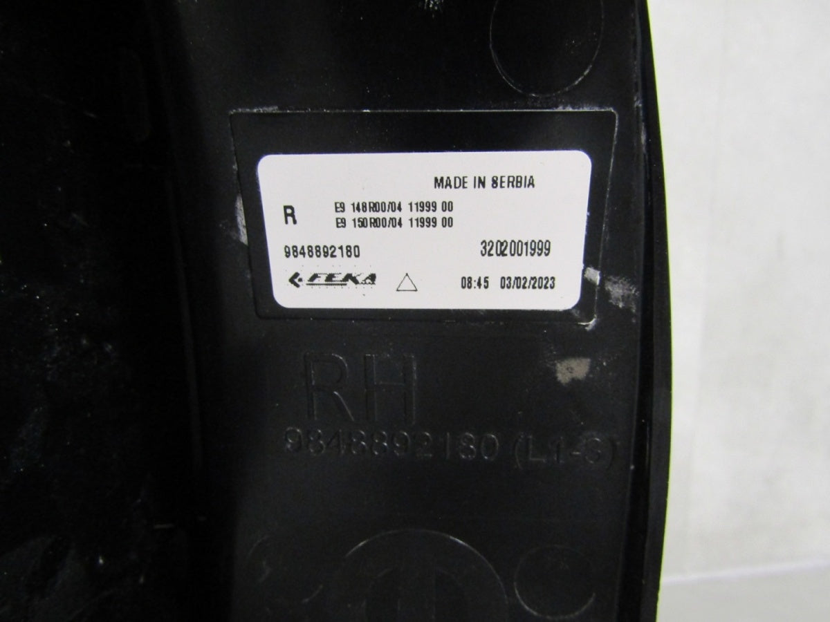 komplet lamp tylnych lijevi desni Citroen C3 IV halogen 24- 9848892180 9845602580