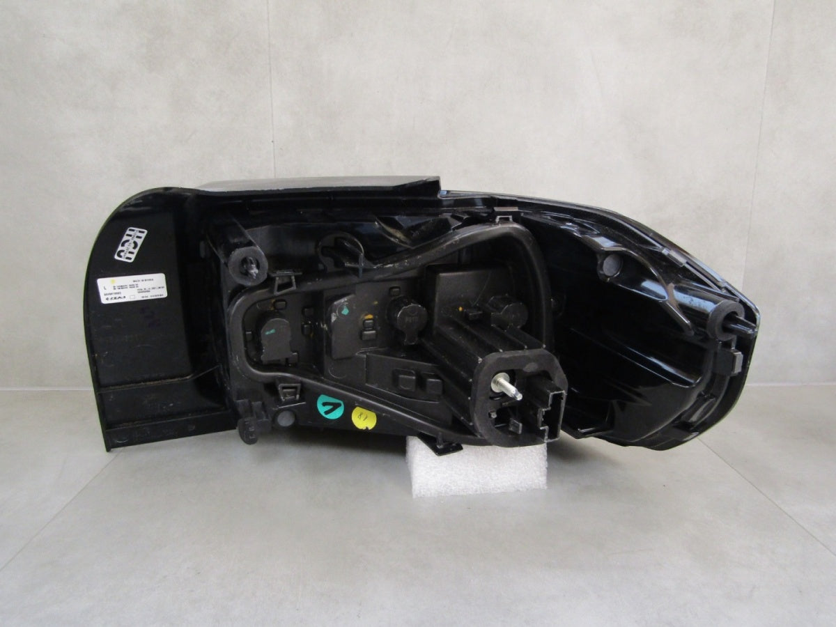 komplet lamp tylnych lijevi desni Citroen C3 IV halogen Z LED 24- 9845616480 9845616680