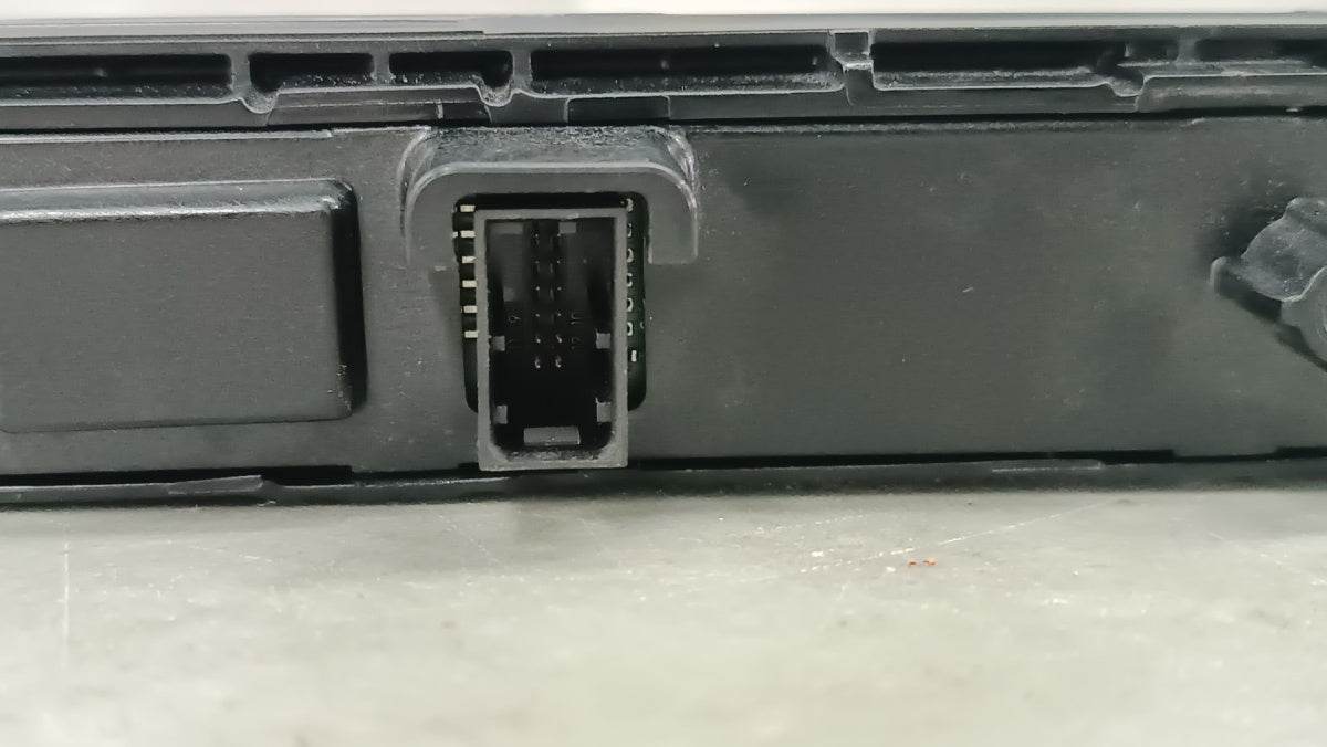lajsna Ozdobna dekor Panel Klimatyzacji BMW G70 I7 22-