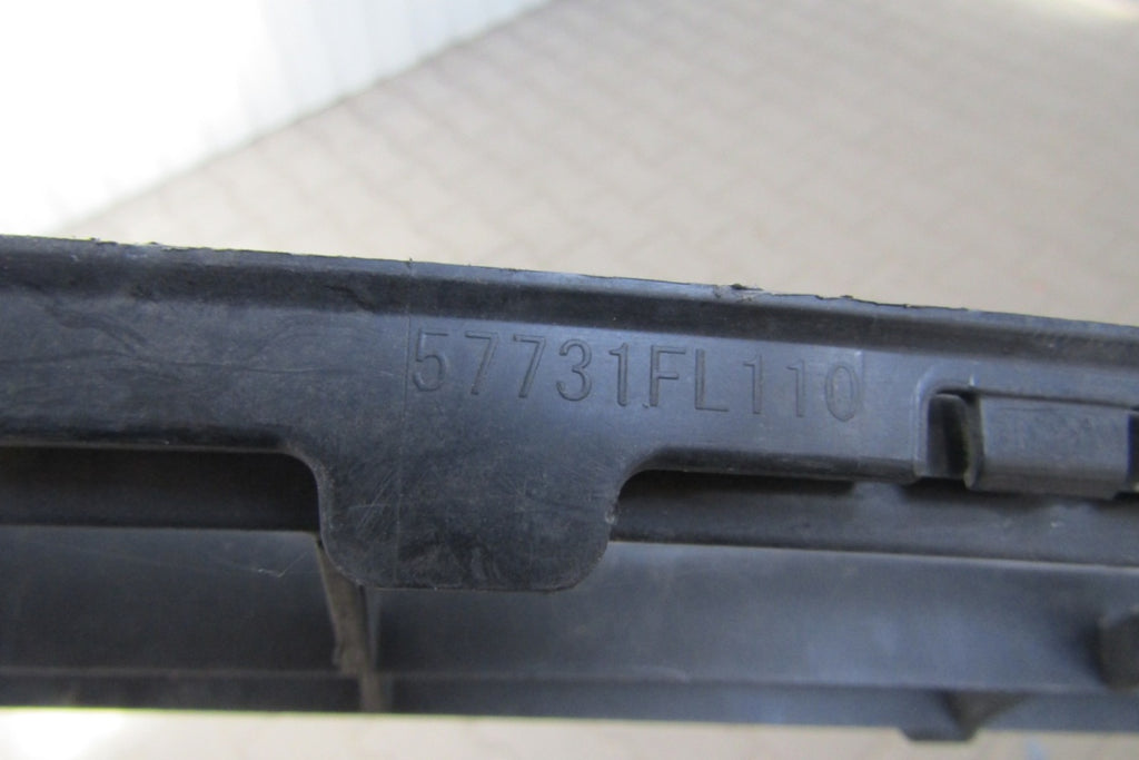 Maska (grill) Kratka zaślepka Subaru XV 18-