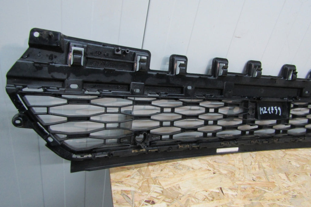 Rešetka ŚRODKOWA ZDERZAKA LAND ROVER SPORT III L461 N9X2-8A133-A