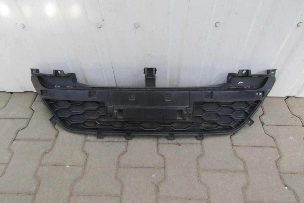 Maska (grill) Kratka zderzaka SsangYong Rodius 12-15