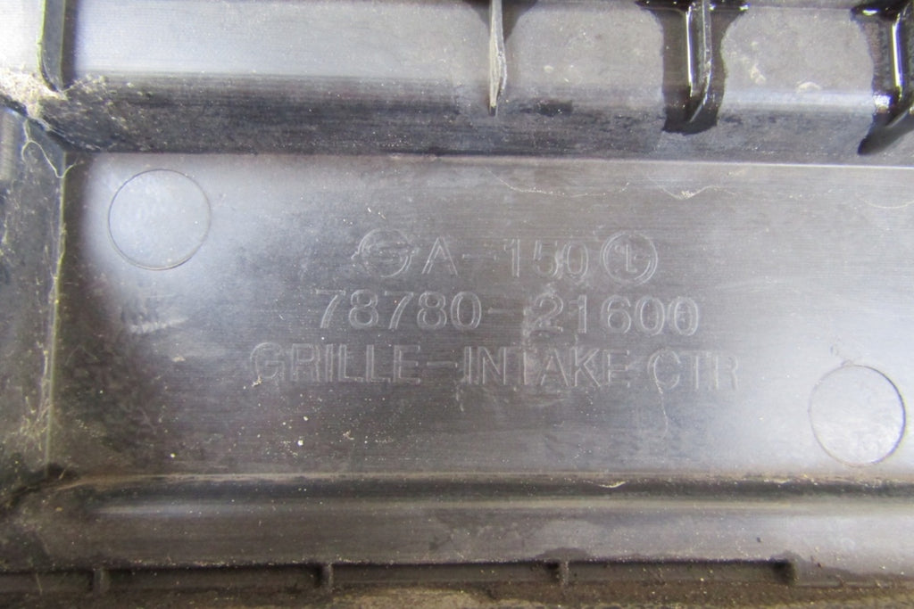 Maska (grill) Kratka zderzaka SsangYong Rodius 12-15