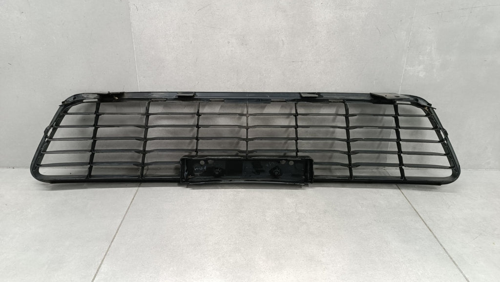 Maska (grill) Kratka Toyota Hilux 8 VIII 15-18