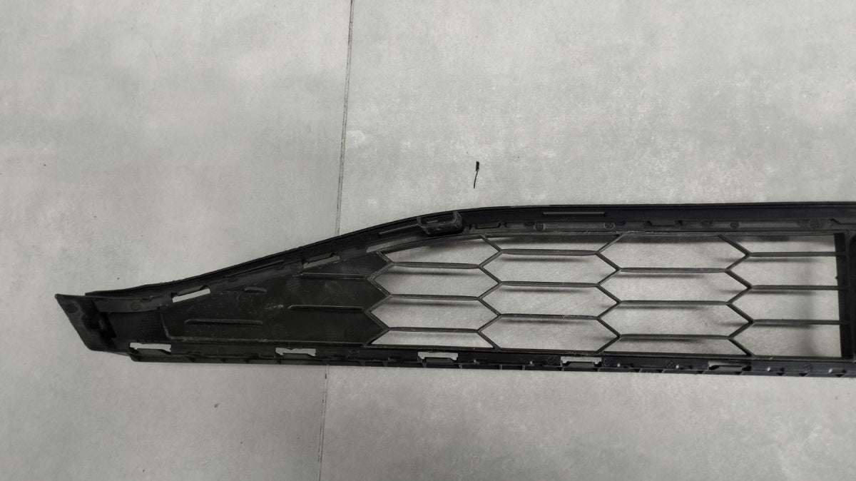 Maska (grill) Kratka środkowa MG 5 MG5 EV / P10751874