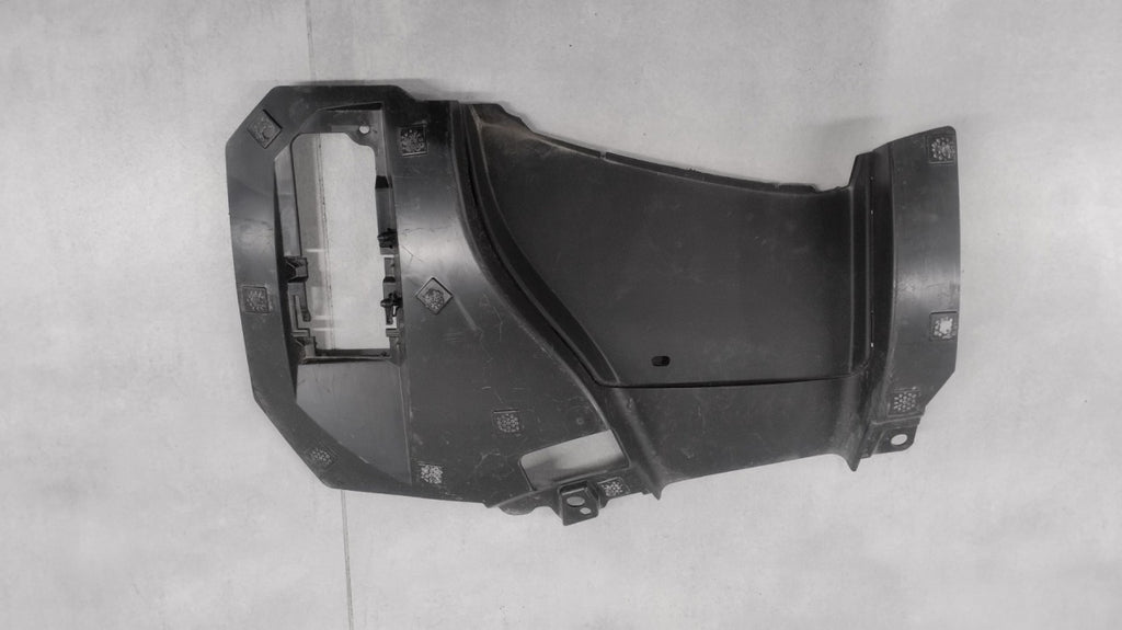Rešetka WLOTU ZDERZAKA desna prednja MASERATI GRECALE 22-26 OEM 670184189