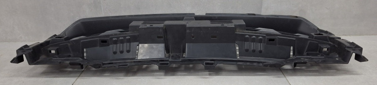 Rešetka środkowa zderzaka prednja prednja Mitsubishi L200 V 5 Lift 19-