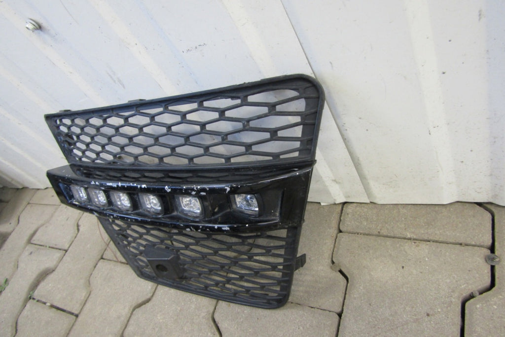 Prednji branik Kratka zaślepka lijevi RANGE ROVER SPORT L494 13-