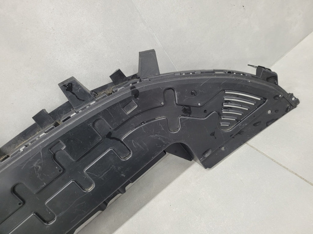 Prednji branik Osłona plyta podłoga pod Fiat 600 23-