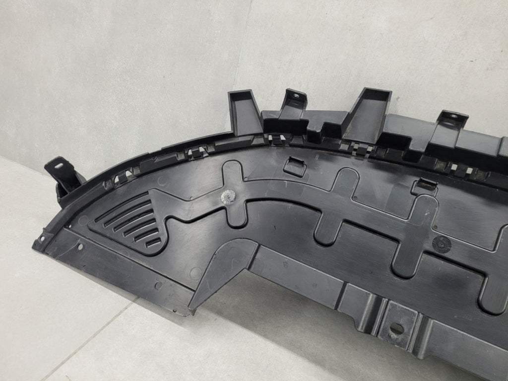 Prednji branik Osłona plyta podłoga pod Fiat 600 23-