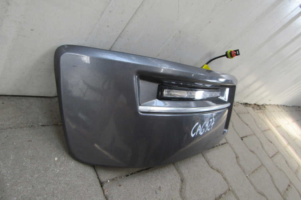Prednji branik Kratka led boczek desni VW T5 HONEYCOMB SPORTLINE