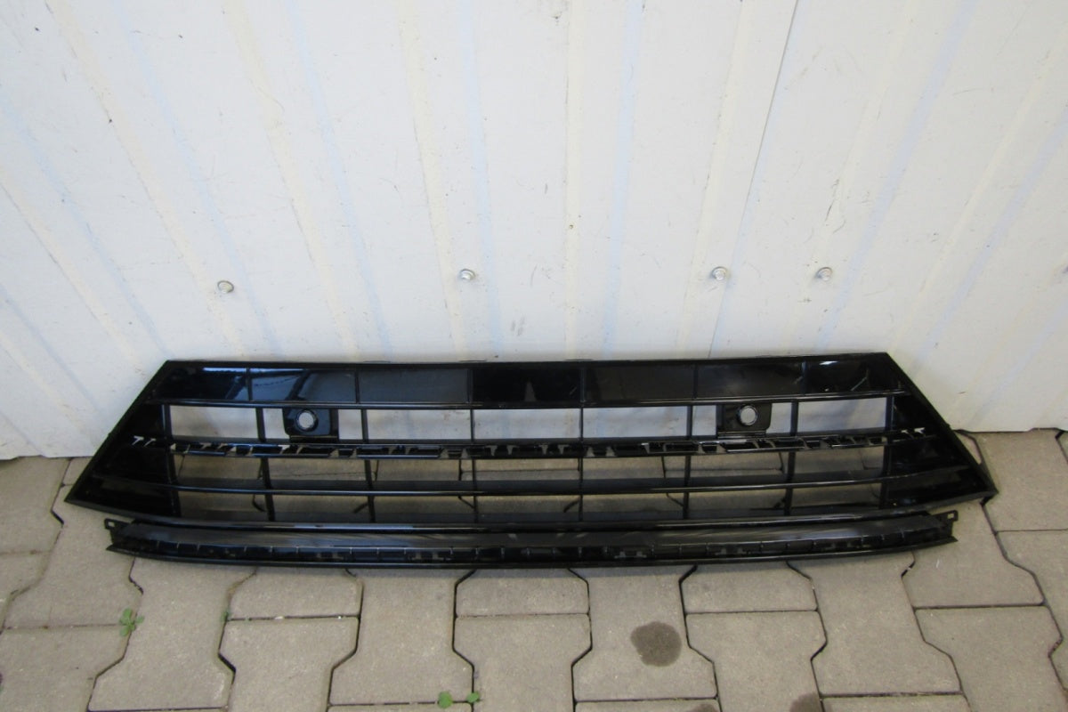 Prednji branik Kratka zaślepka środkowa TIGUAN 2 II R-LINE 16-