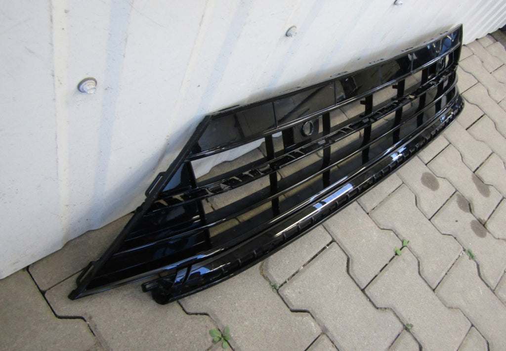Prednji branik Kratka zaślepka środkowa TIGUAN 2 II R-LINE 16-