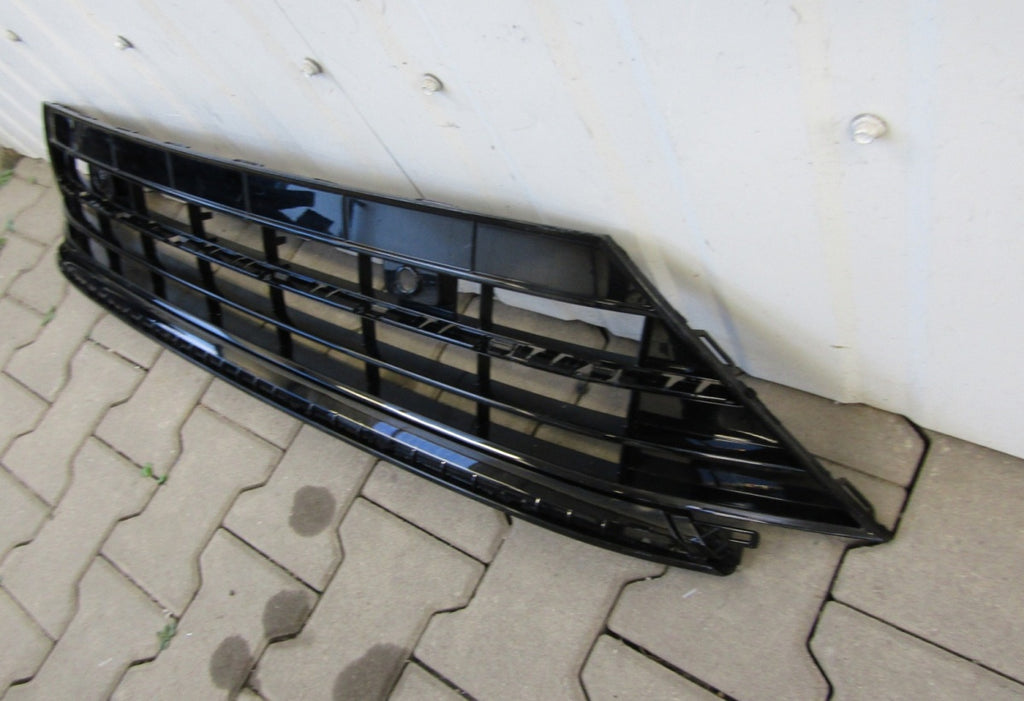 Prednji branik Kratka zaślepka środkowa TIGUAN 2 II R-LINE 16-