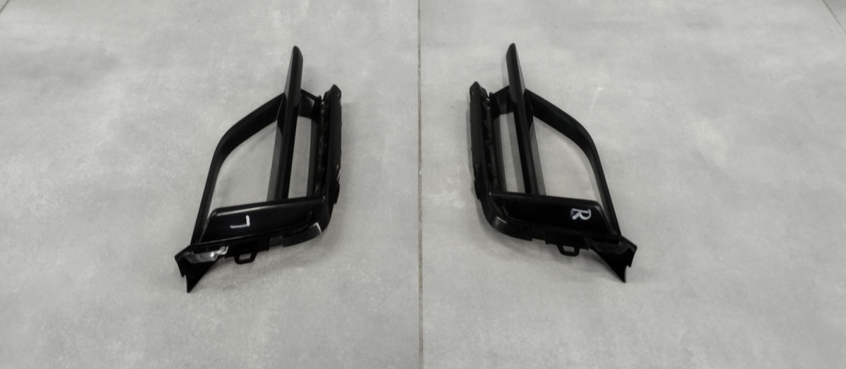 Kratki zderzaka lewa+prawa VW Golf VII R Lift 17- 5G0853665R / 5G0853666R