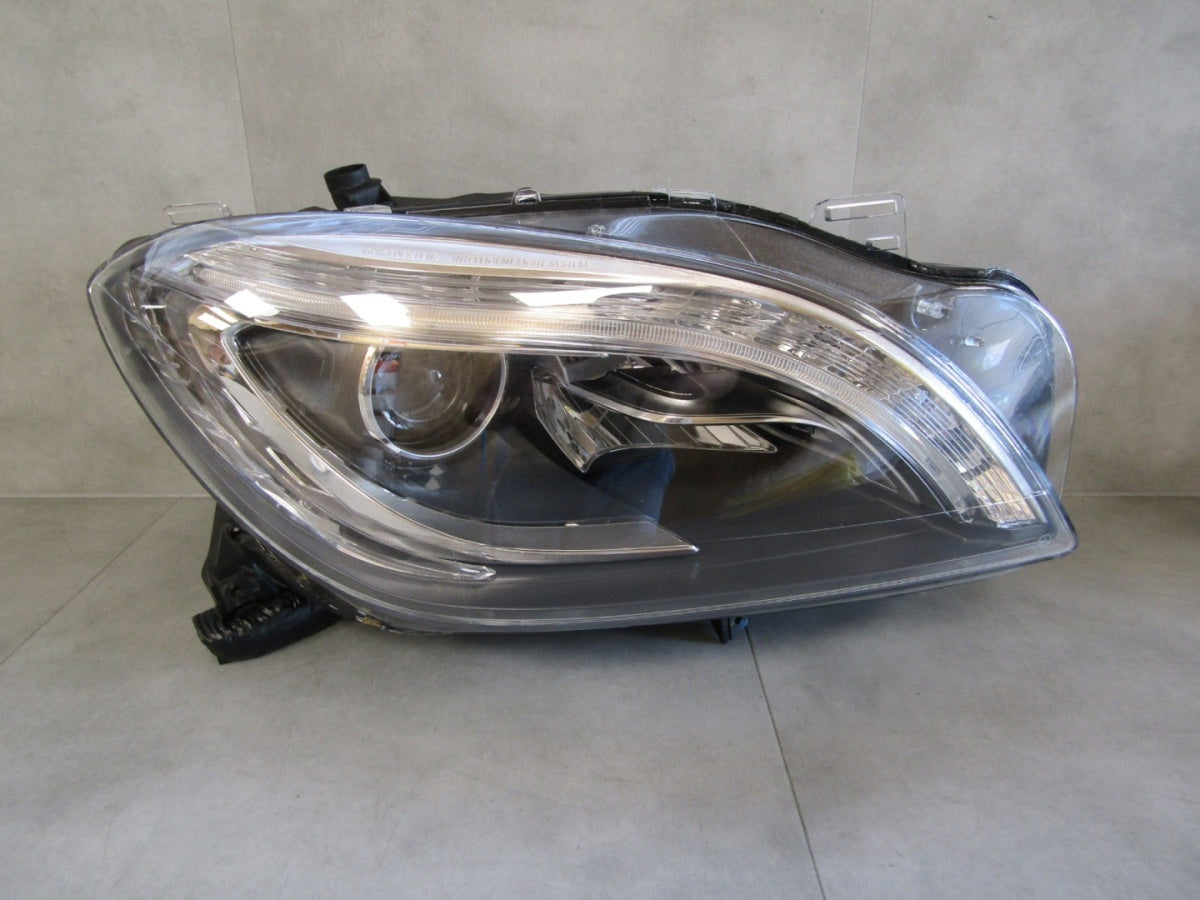 Prednji far MERCEDES ML W166 xenon zakretni 11-15 RH desni A1668202959