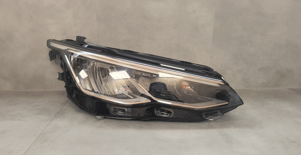 Prednji far VOLKSWAGEN VW GOLF 8 VIII LED 19-24 RH desni 5H1941006