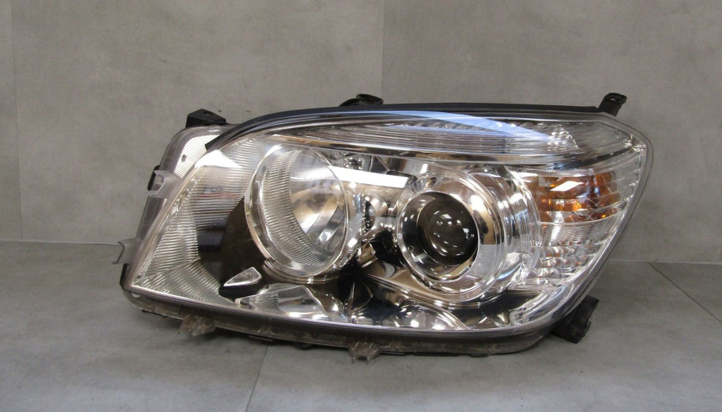 Prednji far TOYOTA RAV 4 RAV4 halogen sa sočivom lijevi LH 05-08