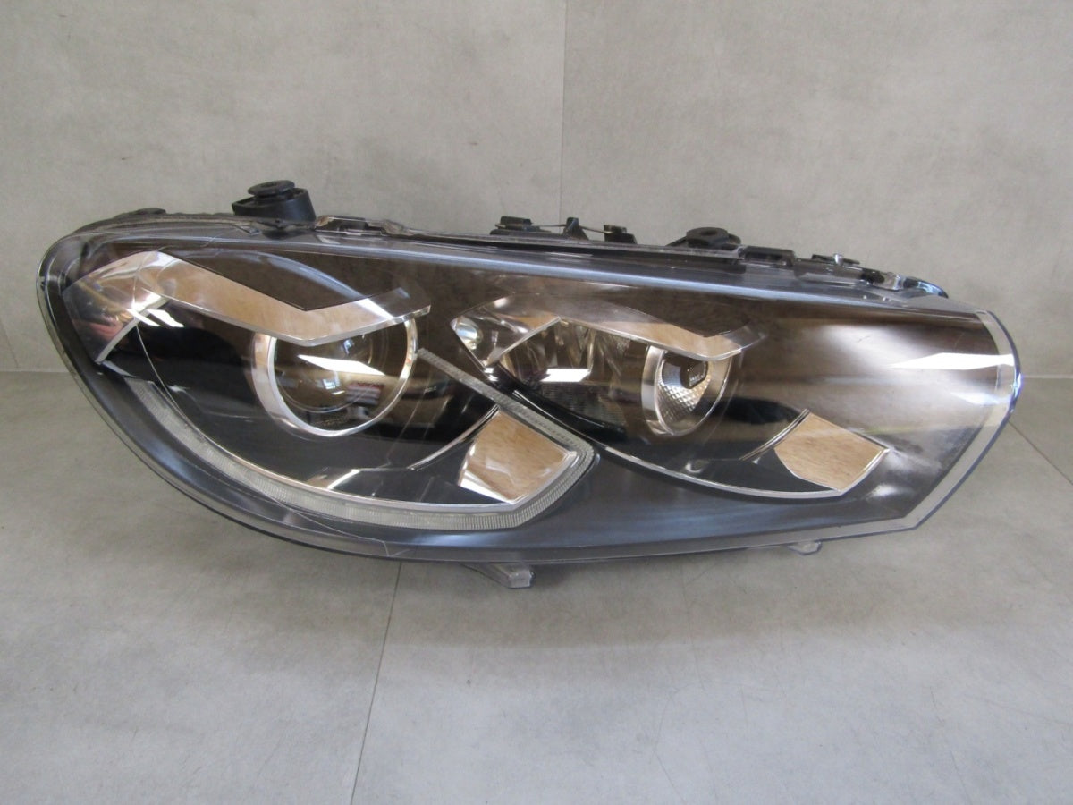 Prednji far VOLKSWAGEN SCIROCCO LIFT 1K8 xenon zakretni RH desni 14-17