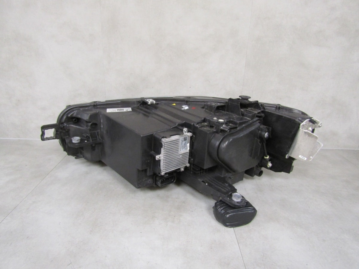 Prednji far VOLKSWAGEN PASSAT B9 FULL LED ECO 23- RH desni 3J1941006
