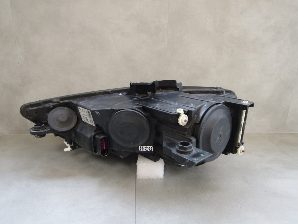 Prednji far AUDI A3 8V0 halogen 13-16 RH 8V0.941.004