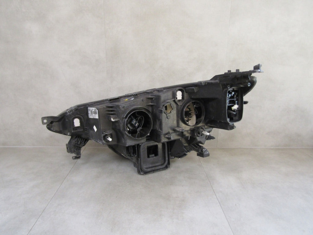 Prednji far RENAULT MEGANE IV 4 halogen sa sočivom LED 16-20 RH 260108478R