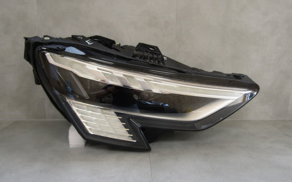 Prednji far Audi A3 8Y0 FULL LED MATRIX 20- RH desni