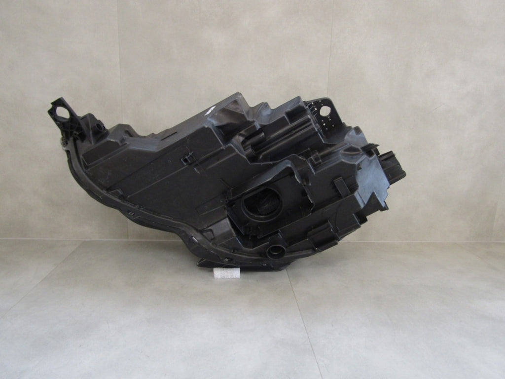 Prednji far Audi A3 8Y0 FULL LED MATRIX 20- RH desni