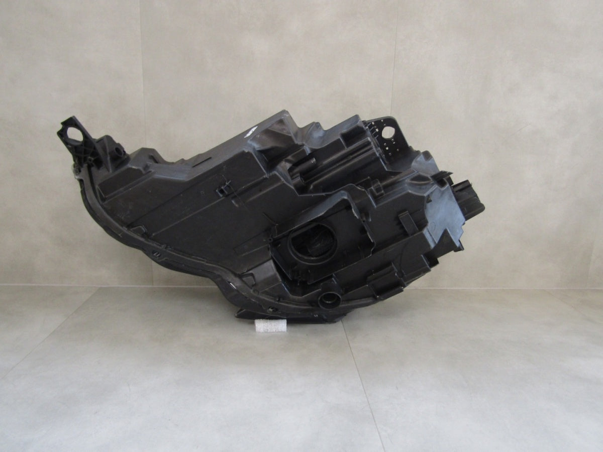Prednji far Audi A3 8Y0 FULL LED MATRIX 20- RH desni