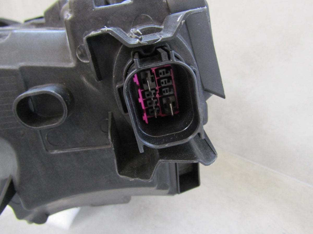 Prednji far Audi A3 8Y0 FULL LED MATRIX 20- RH desni
