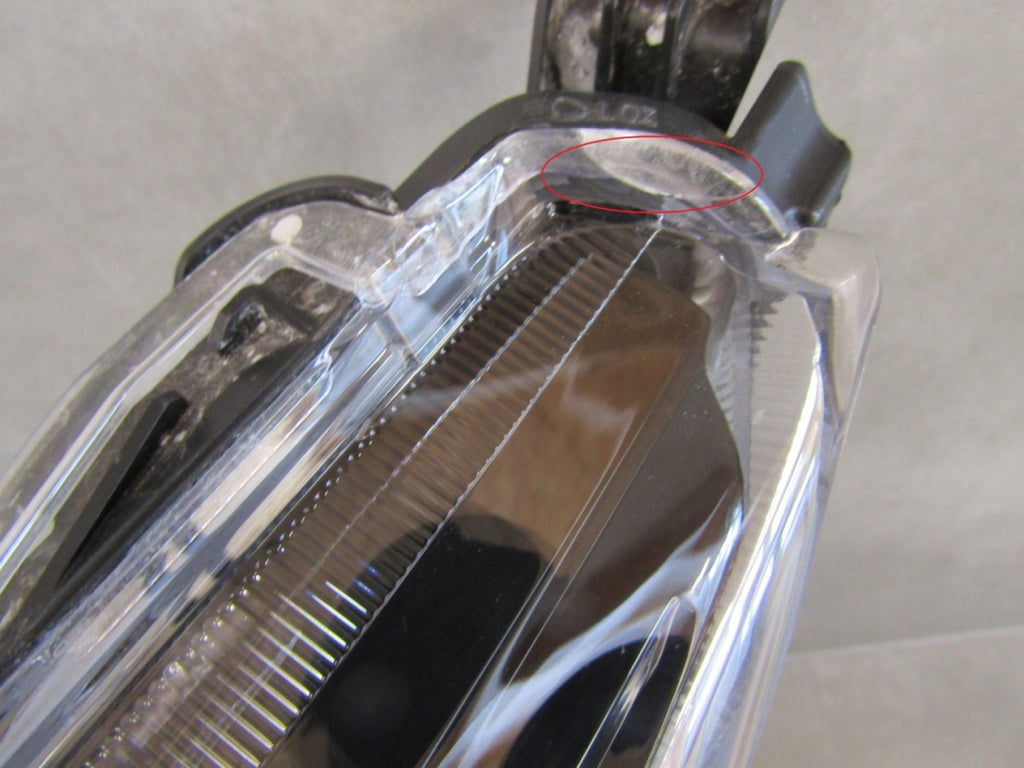 Prednji far TOYOTA COROLLA E21 SEDAN halogen sa sočivom LH 18- 81150-02T31-00