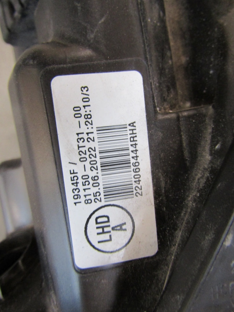 Prednji far TOYOTA COROLLA E21 SEDAN halogen sa sočivom LH 18- 81150-02T31-00