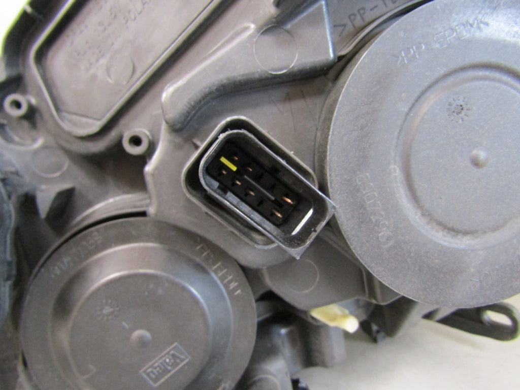 Prednji far PEUGEOT 208 I LIFT halogen sa sočivom 15-19 desni RH desni