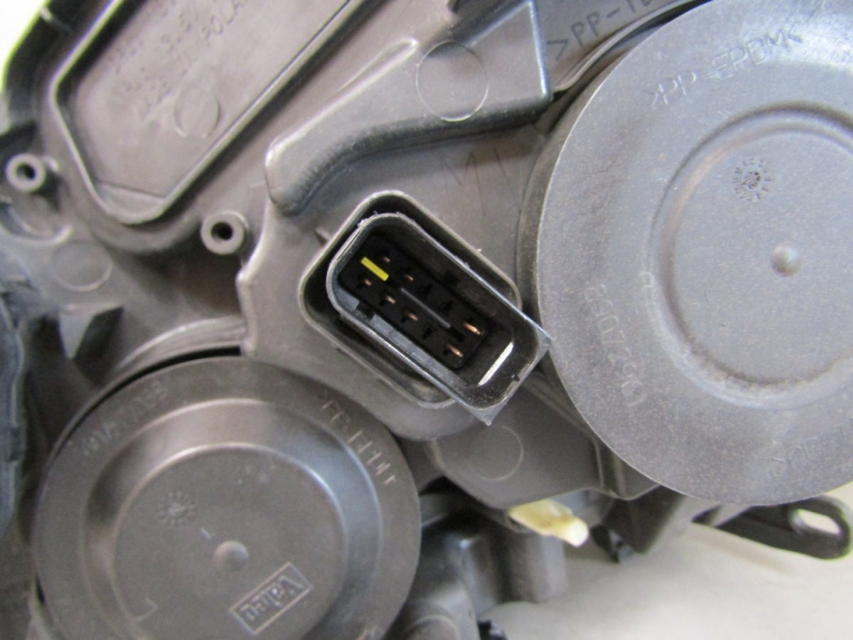 Prednji far PEUGEOT 208 I LIFT halogen sa sočivom 15-19 desni RH desni